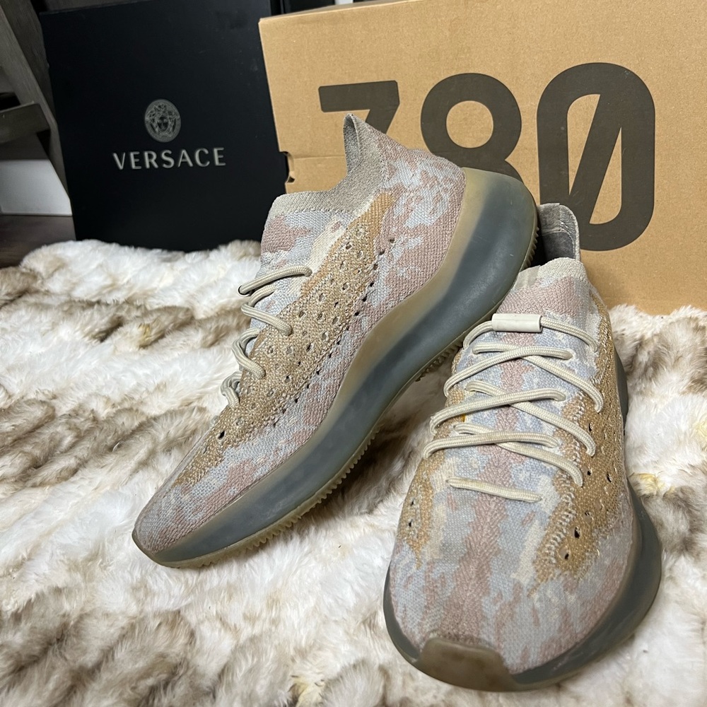 Yeezy pepper, worn, in good condition. 8/10